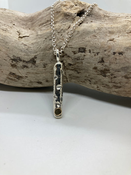 Sterling silver and 9ct gold pendant