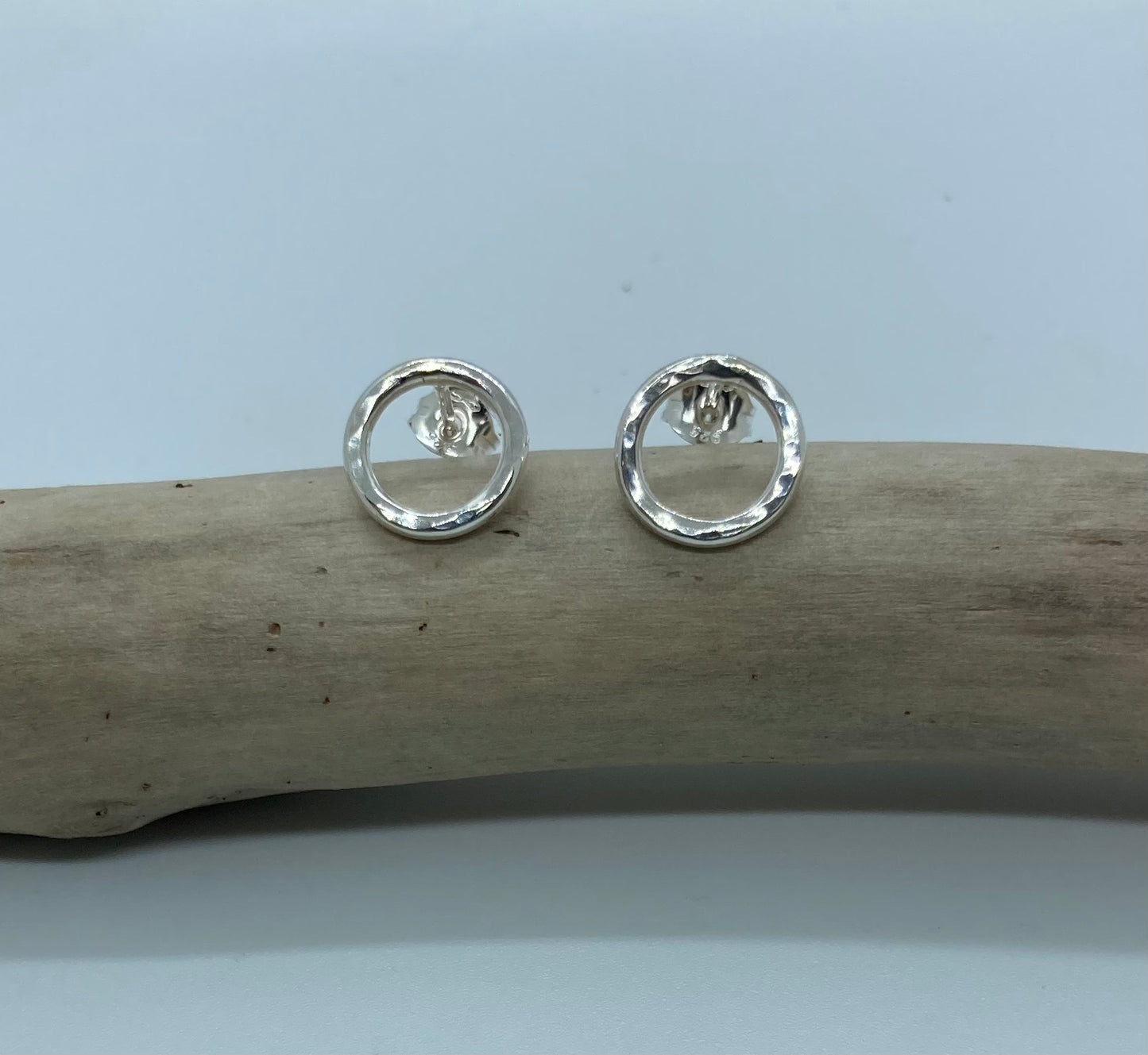 Hammered open circle studs