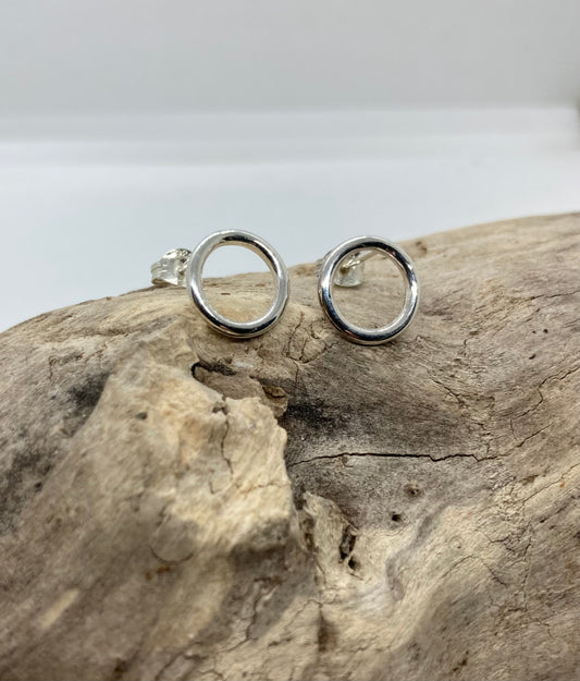 Sterling silver open circle stud earrings