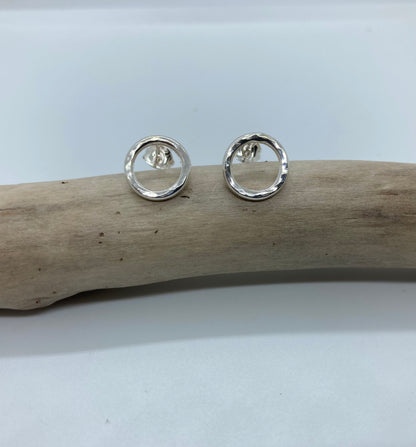 Hammered open circle studs