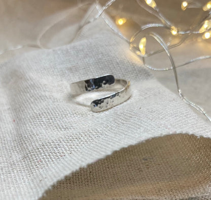 Open crossover sterling silver ring