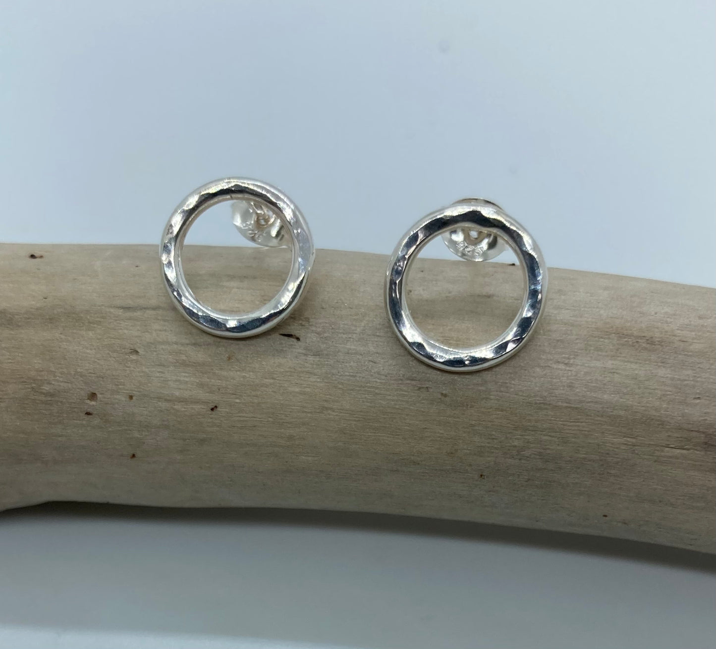 Hammered open circle studs