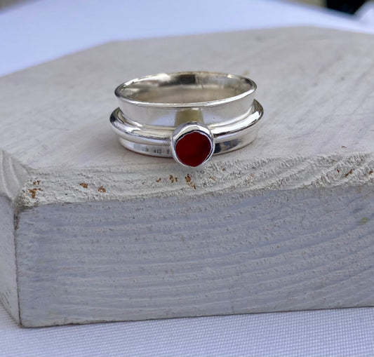 Red Seaham sea glass spinner ring UK size P