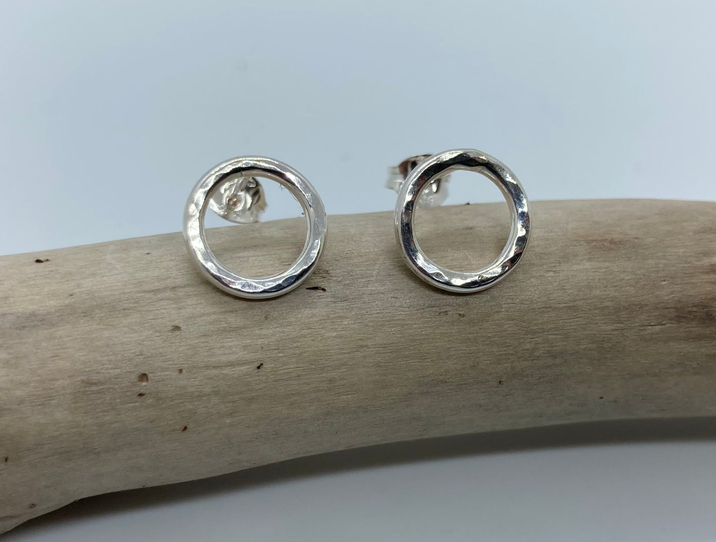 Hammered open circle studs